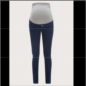 Maternity jeans size large
